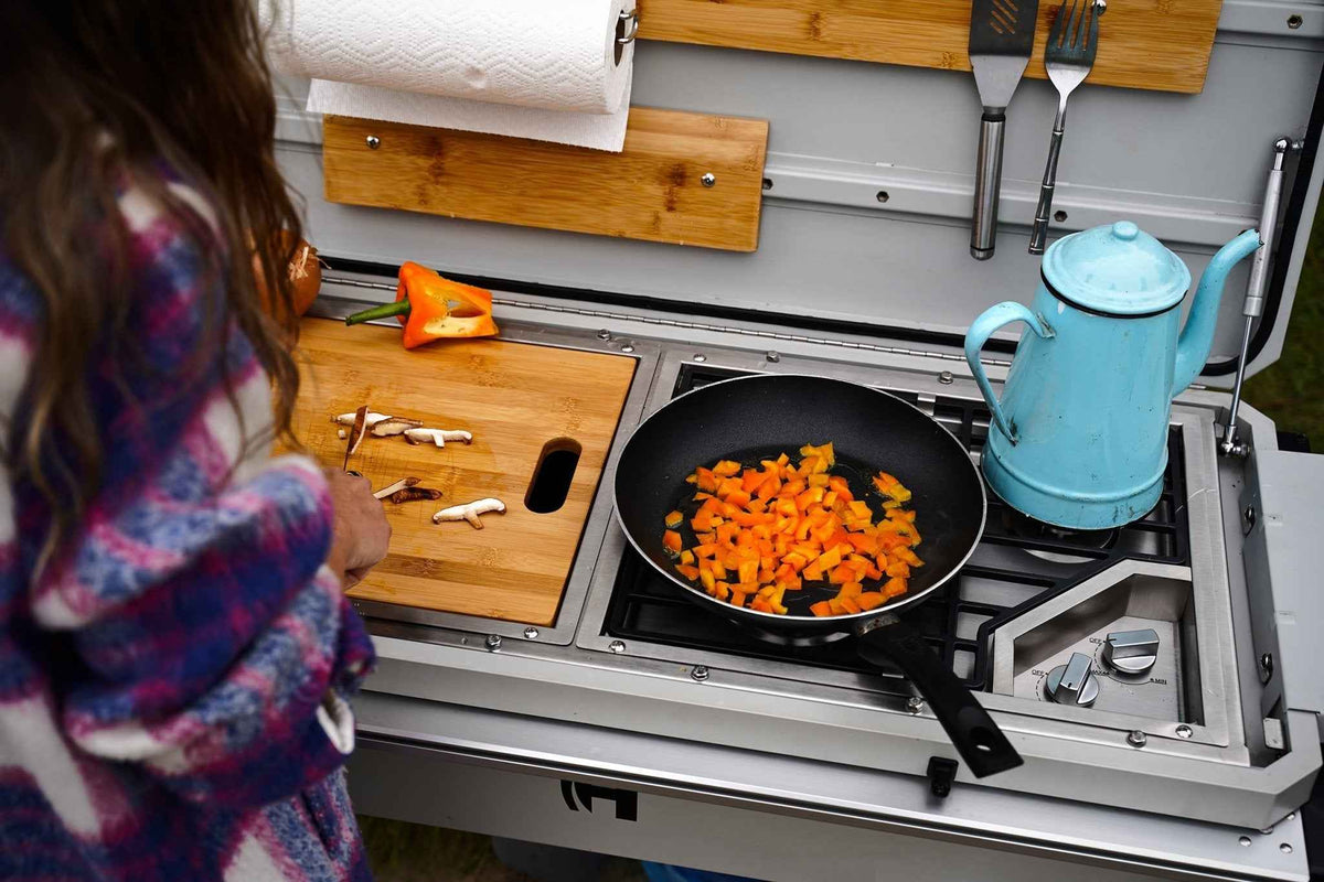 Camp Kitchen: Portable Outdoor Kitchen