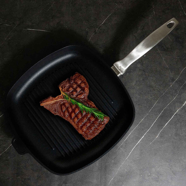 CXD DOU Ceramic Nonstick Square Grill Pan - 11" x 11" (28 cm x 28 cm) | Made in Switzerland