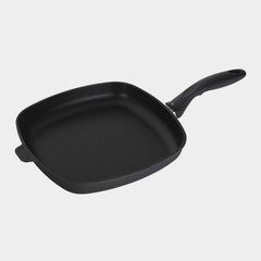 XD Nonstick 11" x 11" Square Fry Pan | Made in Switzerland