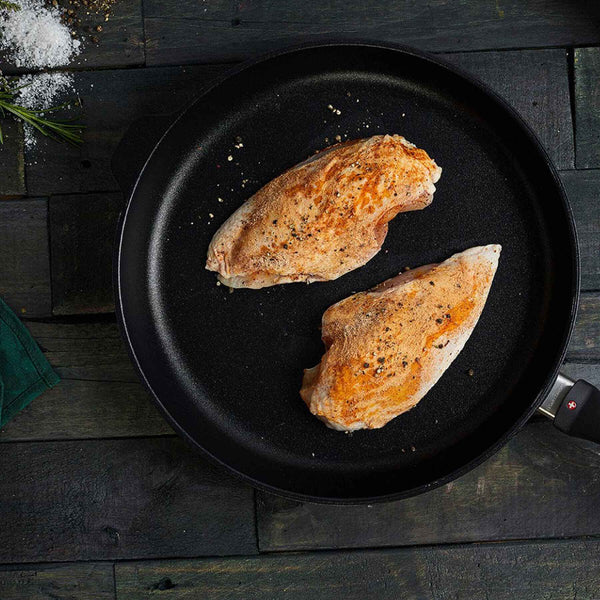 XD Nonstick Fry Pan with Glass Lid | Made in Switzerland