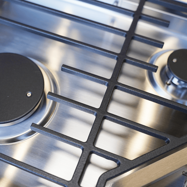 Cooktop burner grate with two black electric burner rings